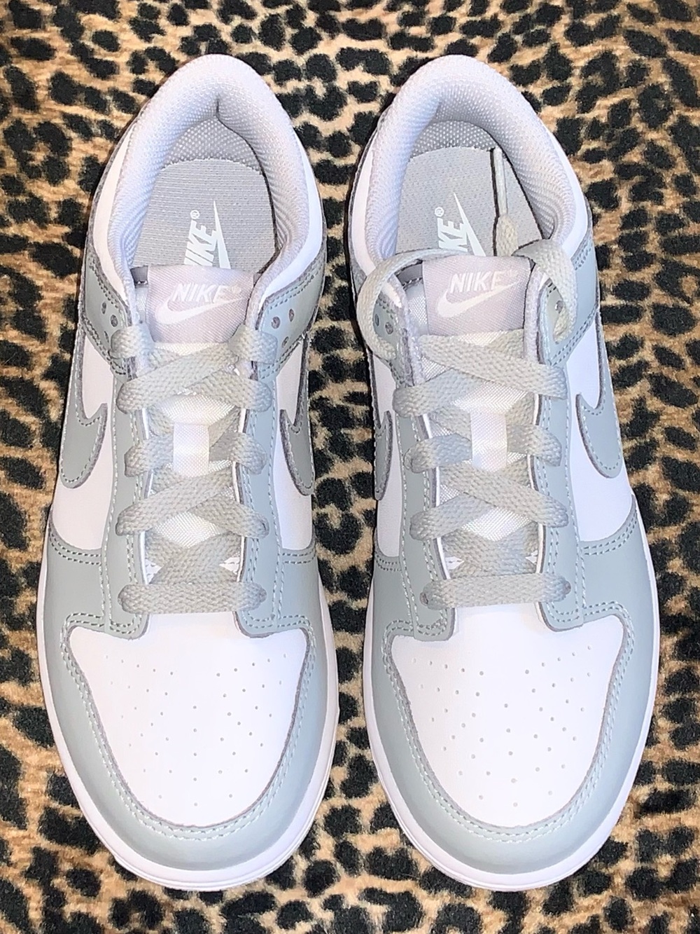 Nike - Picture 3 of 4